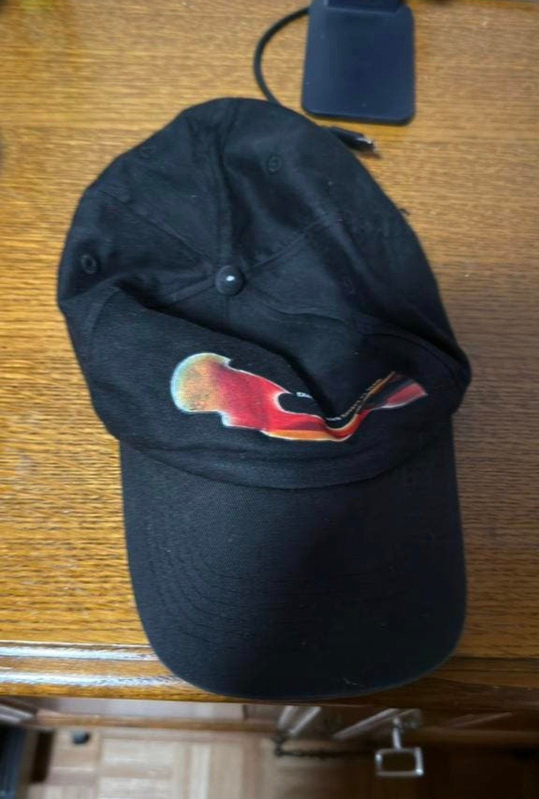 Zwarte Pet! F1 Coureur Pet! Pet Met Vlam Logo! Kliksysteem!, Enlèvement ou Envoi, Porté, 58 ou 59 cm (L, 7¼ ou ⅜ pouces), Casquette