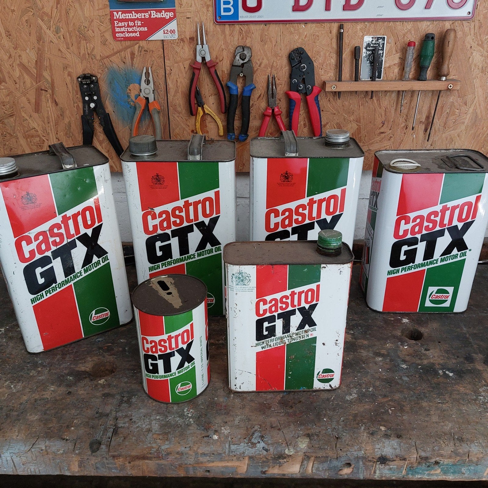 bidons Castrol Gtx, Enlèvement