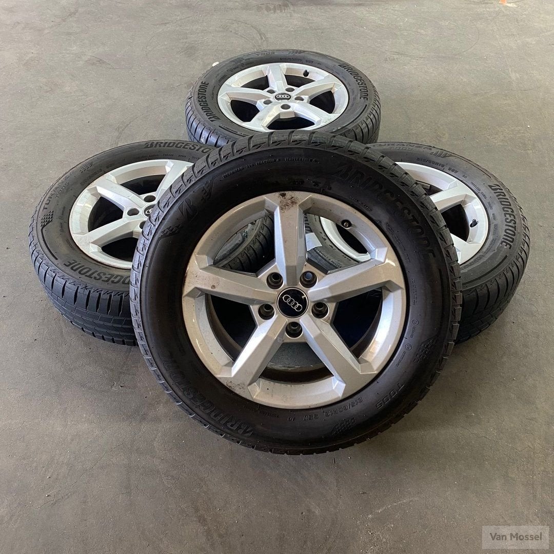 Audi Q2 Bridgestone Turanza T005 215/60/R16 95V, Auto-onderdelen, Banden en Velgen, -, Banden en Velgen, Ophalen of Verzenden