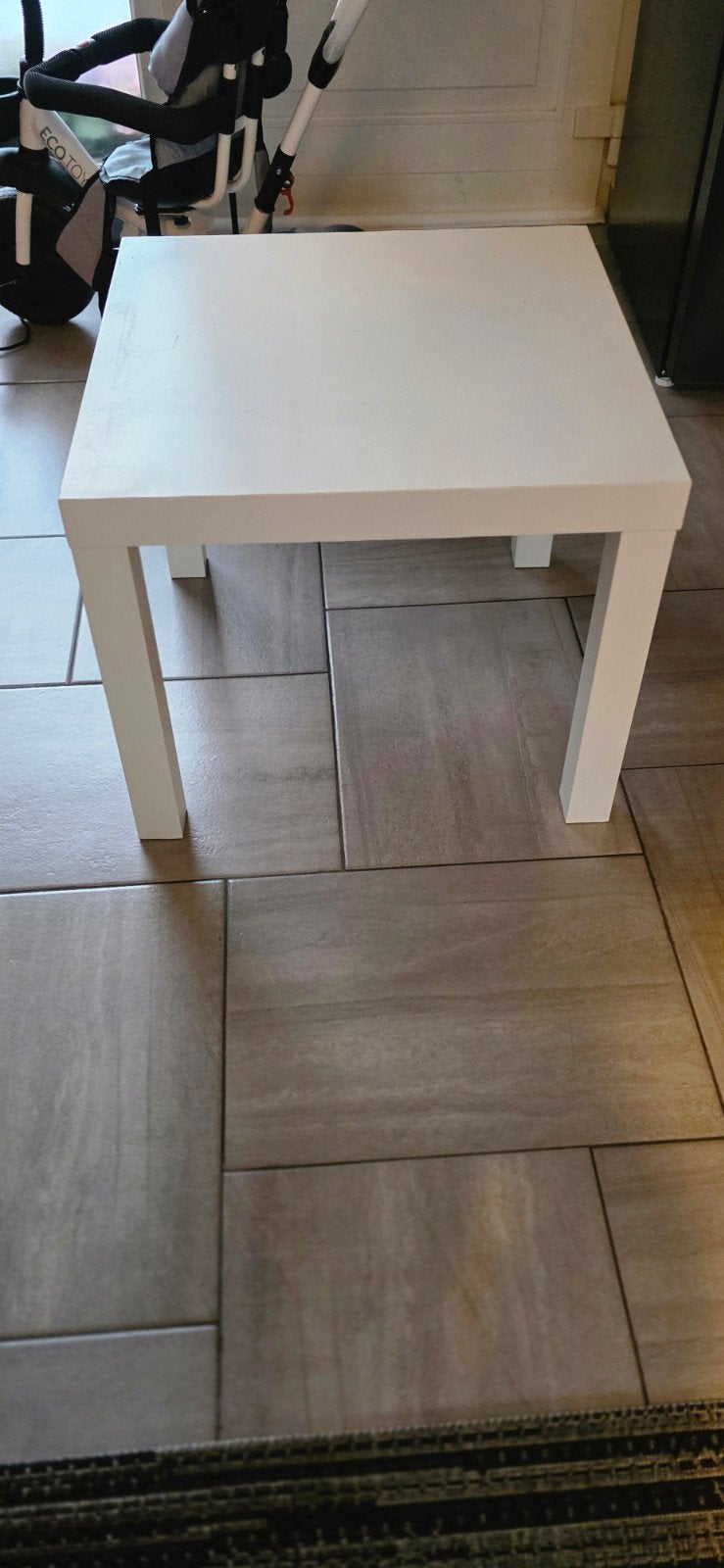 klein tafeltje ikea, Enlèvement