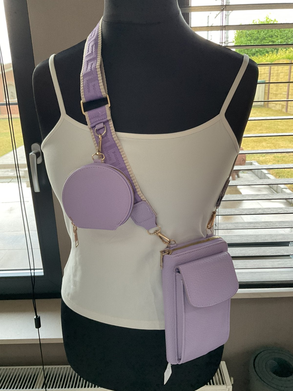 Nieuwe lila crossbody/schoudertas, Handtassen en Accessoires, Tassen | Damestassen, Ophalen of Verzenden, Nieuw, Paars, Schoudertasje