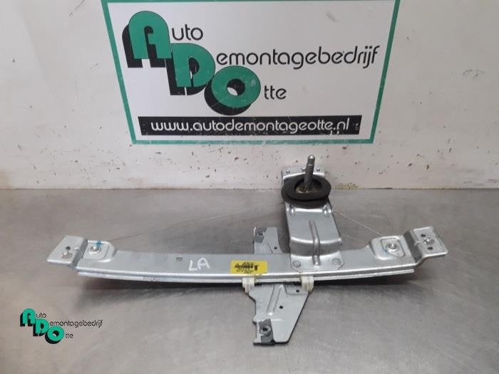 Mécanique vitre 4portes arrière gauche d'un Peugeot 207 (2, -, 3 mois de garantie, Utilisé, -