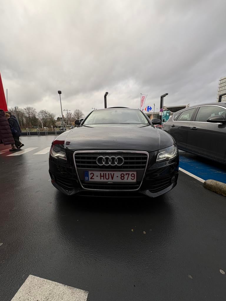 Audi a4 b8, Auto's, Audi, Particulier, A4, Benzine, Euro 5, Berline, 5 deurs, Handgeschakeld, Zwart, Beige, Ophalen
