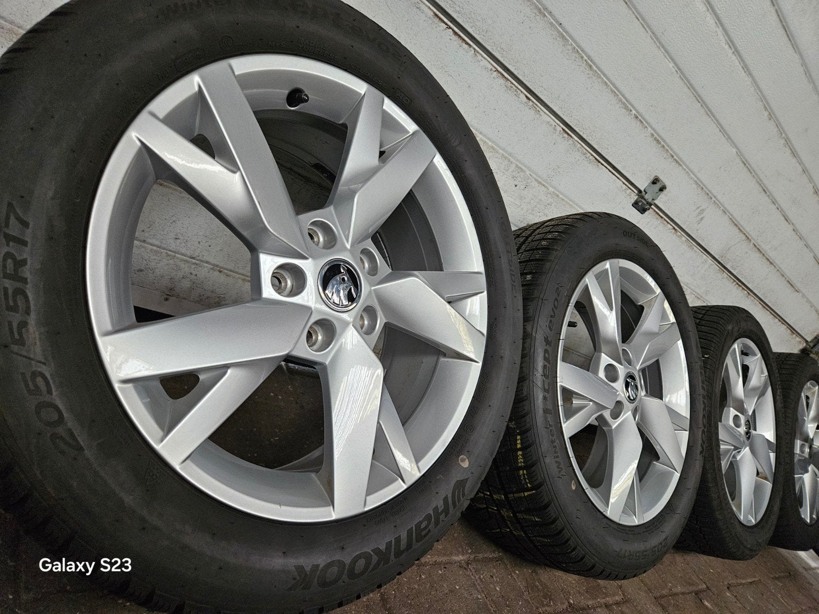 17 inch Skoda Superb Octavia Yeti velgen banden, Enlèvement ou Envoi, Skoda