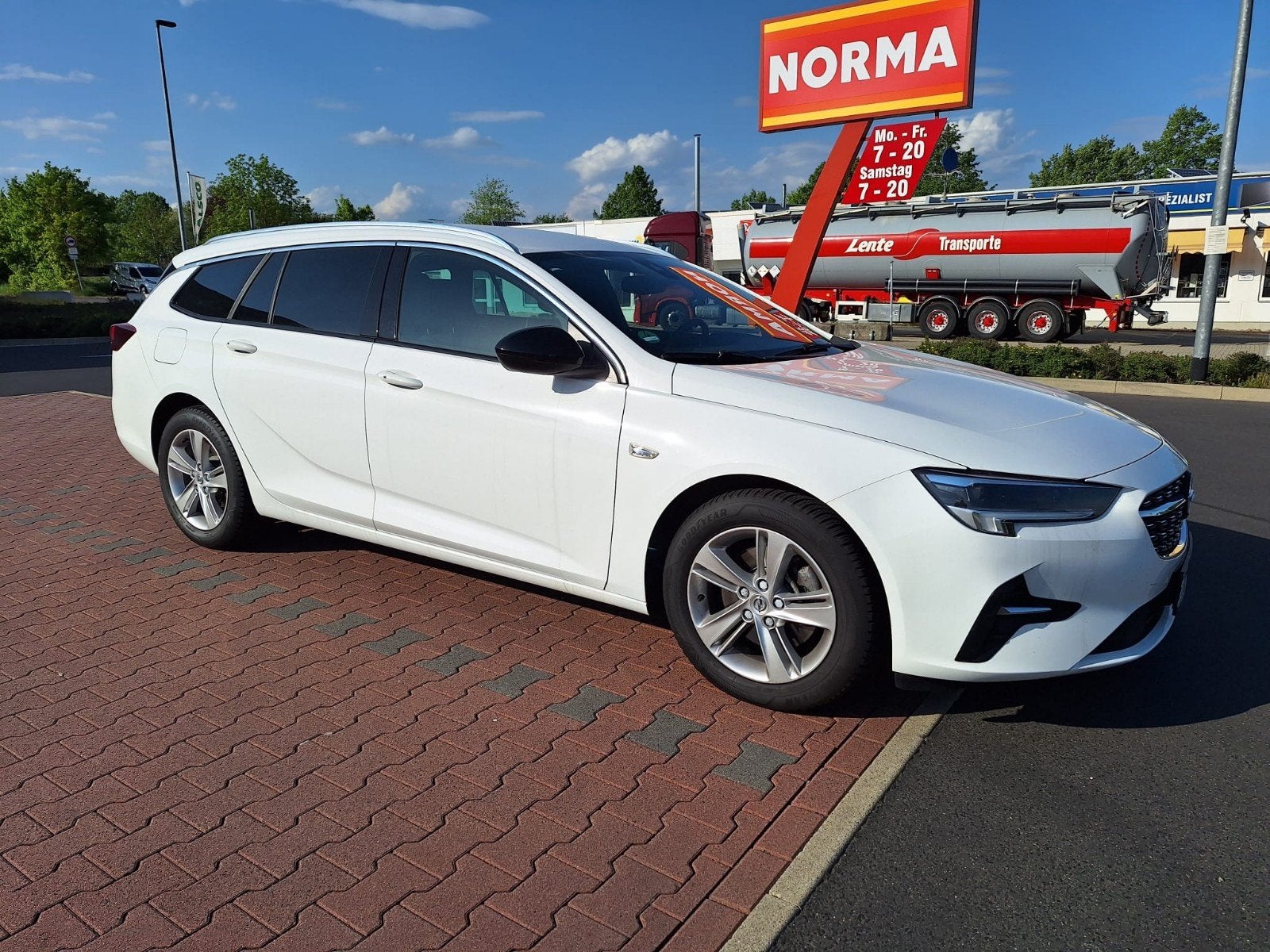 Opel Insignia B Sports Tourer Business., 90 kW, Achat, Euro 6, Entretenue par le concessionnaire