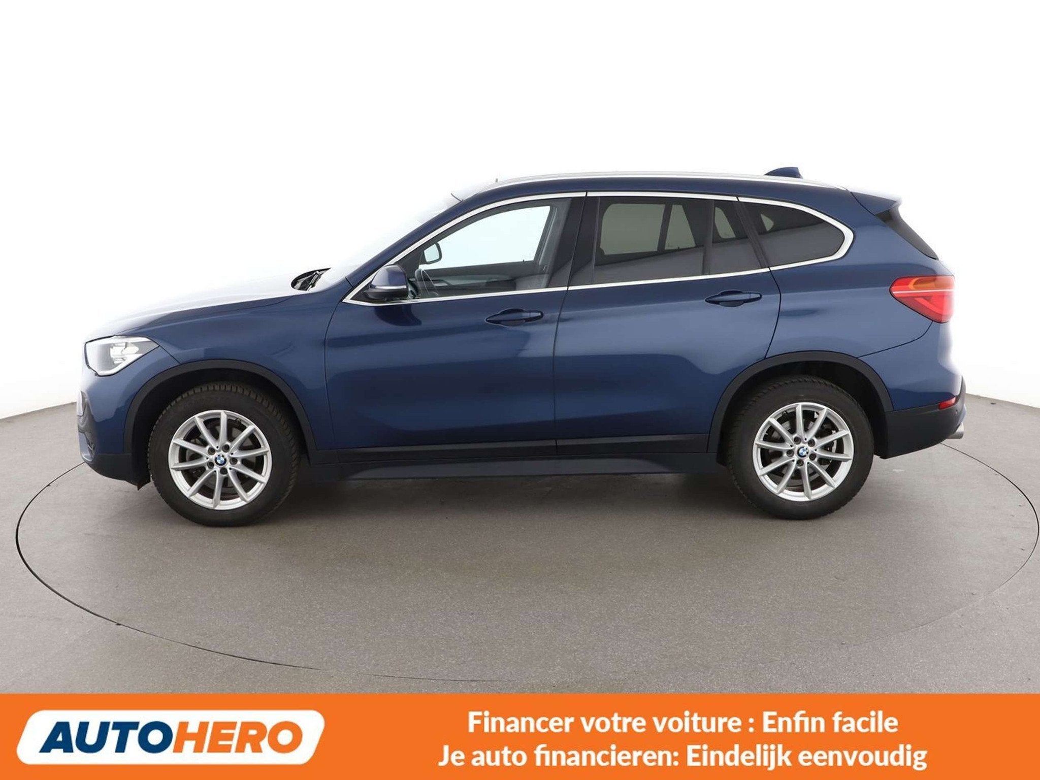BMW X1 sDrive 16d Lounge (année de construction 2021), Autos, X1, Achat, Euro 6, Noir