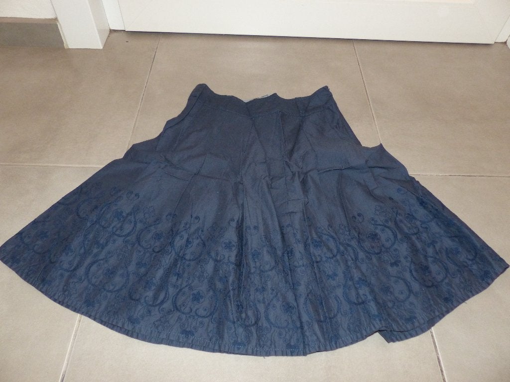 Jupe H&M bleu foncé - taille 36, Vêtements | Femmes, Jupes, Enlèvement ou Envoi, Taille 36 (S), Comme neuf, Longueur genou