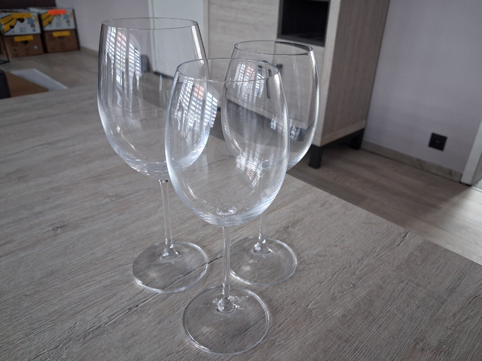 set van 3 nieuwe wijnglazen, Ophalen