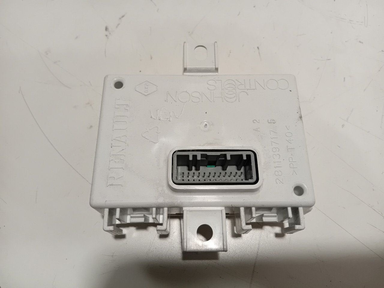 Computer navigatie Renault Captur, Onderdelen@venauto.nl, Van der Ven Autorecycling B.V., Gebruikt, Ettenseweg 76, 4706 PB Roosendaal, The Netherlands