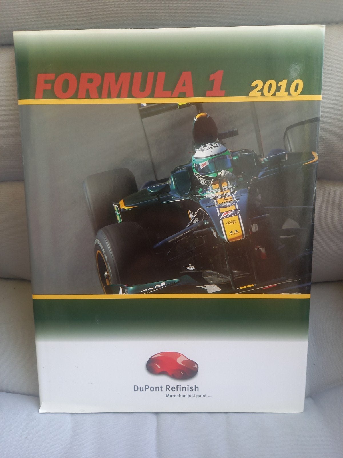 Formula 1 2010, Livres, Autos | Livres, Enlèvement ou Envoi, Comme neuf, Général