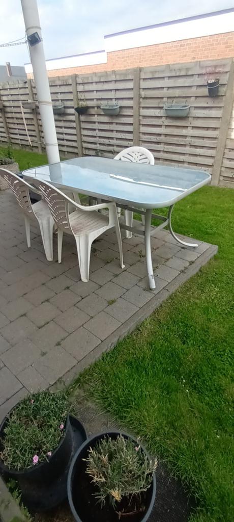 TAFEL GRATIS, ZONDER STOELEN, Tuin en Terras, Ophalen