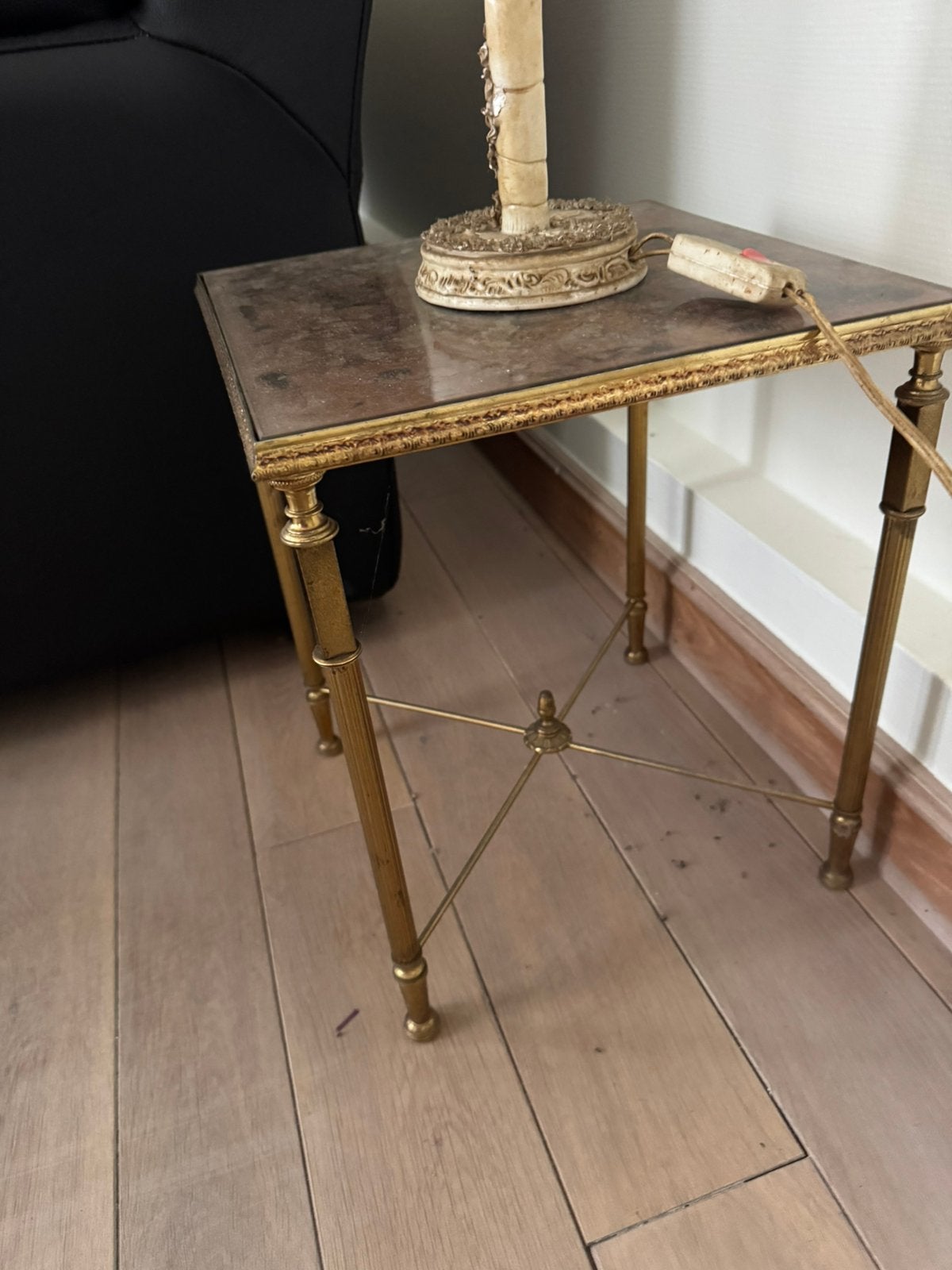 1 élégante table d'appoint de style Louis XVI, Enlèvement, Comme neuf