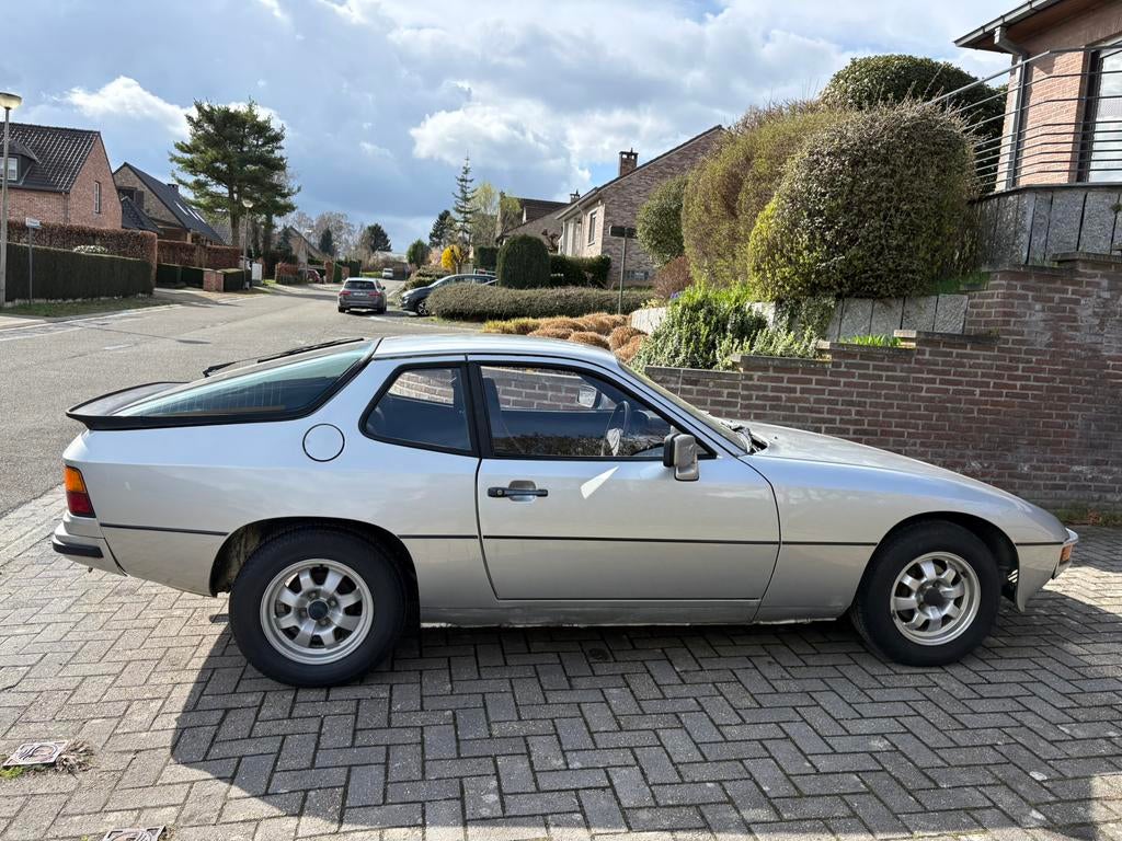 Porsche 924, Auto's, 4 zetels, 4 cilinders, 1984 cc, Bruin