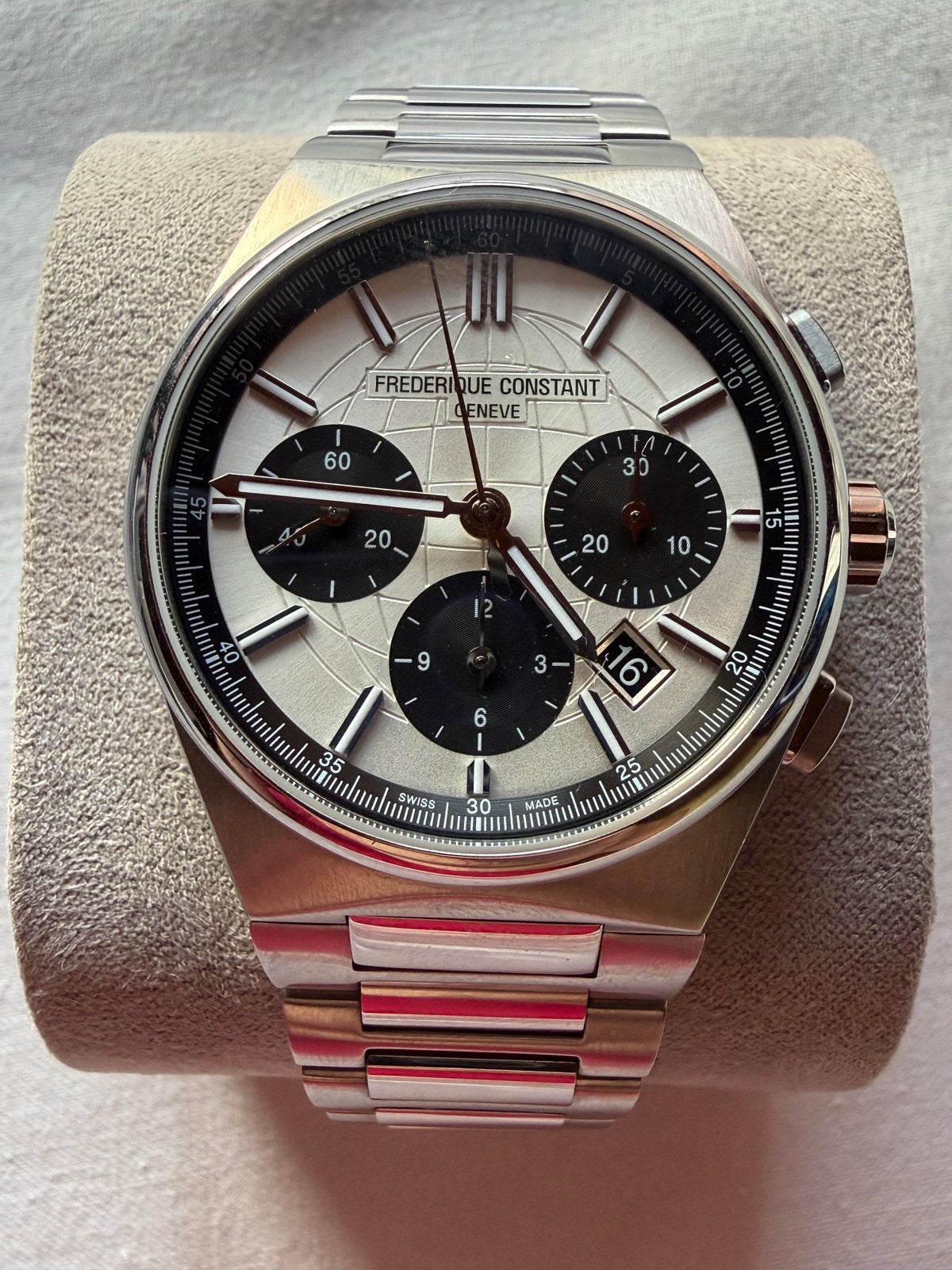 Frederique Constant Highlife Panda horloge (juli 2026), Handtassen en Accessoires, Staal, Staal, Polshorloge, Zo goed als nieuw