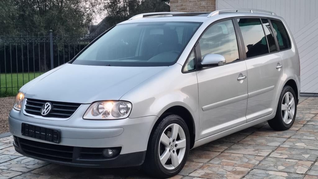 Vw touran goede staat  voor export automaat leer, Auto's, Particulier, Euro 4, Touran, Bluetooth