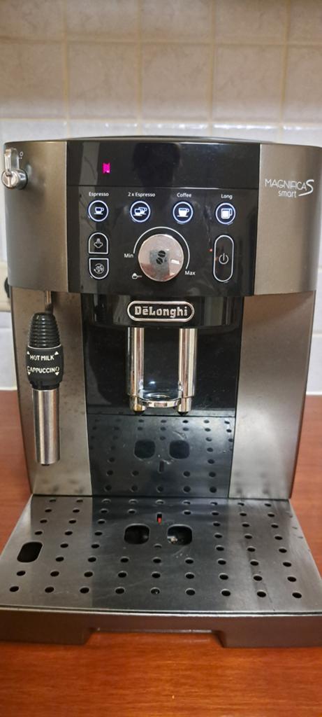 Delonghi magnifica S  smart, Electroménager, Enlèvement ou Envoi