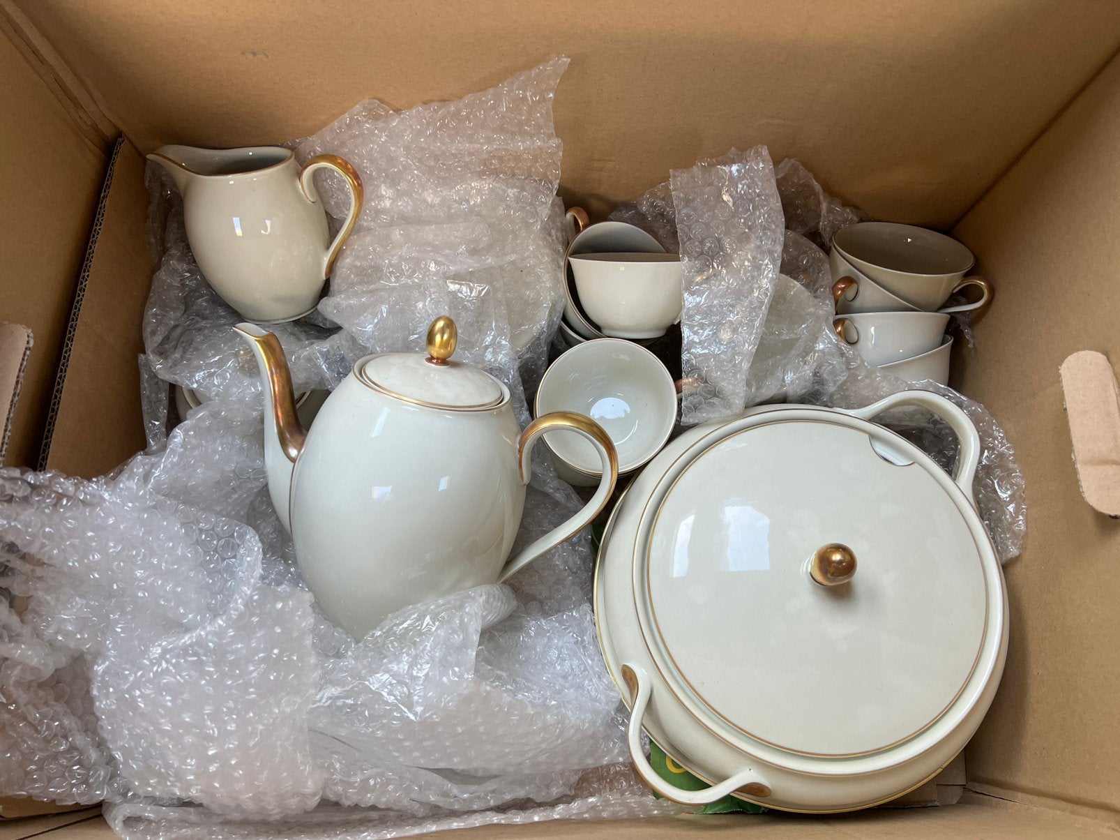 Compleet thee servies Hertel Jacob, Ophalen