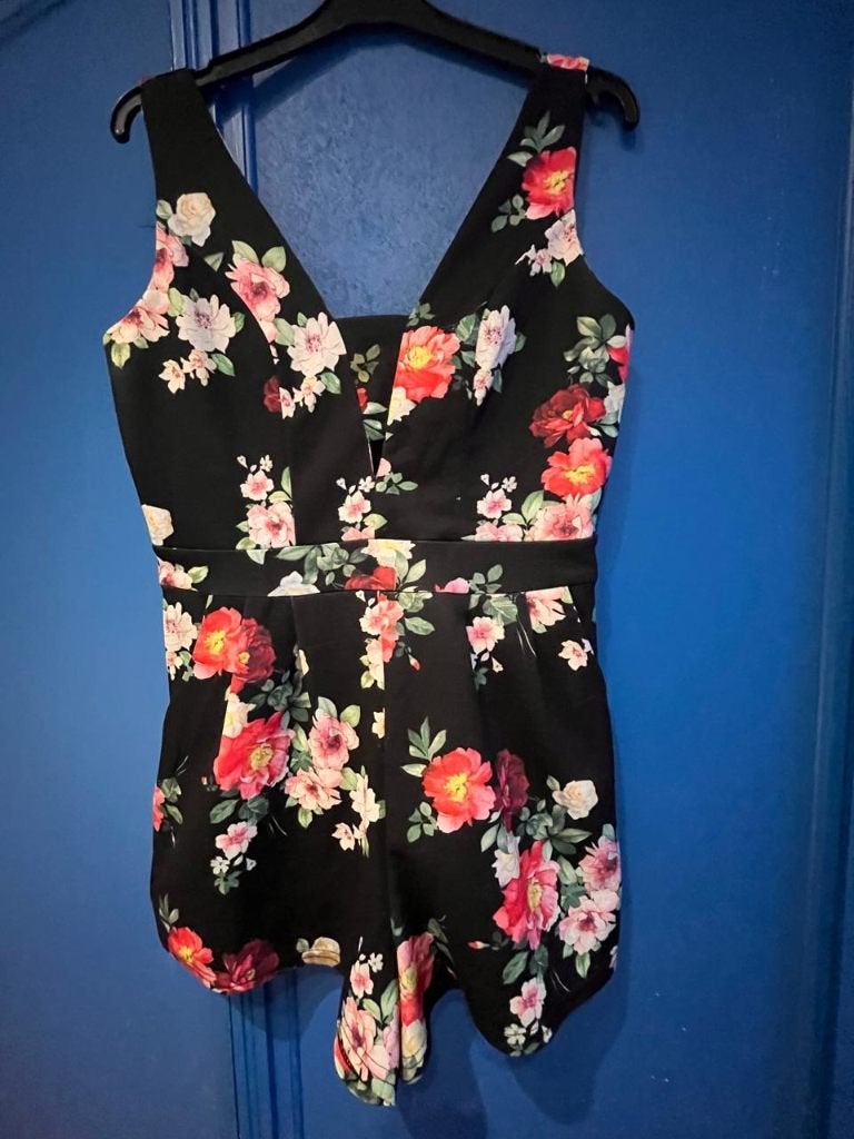 Korte Jumpsuit met Bloemenprint en V-hals Tally Weijl–Maat L, Kleding | Dames, Jumpsuits, Ophalen, Tally Weijl, Meerkleurig, Maat 42/44 (L)
