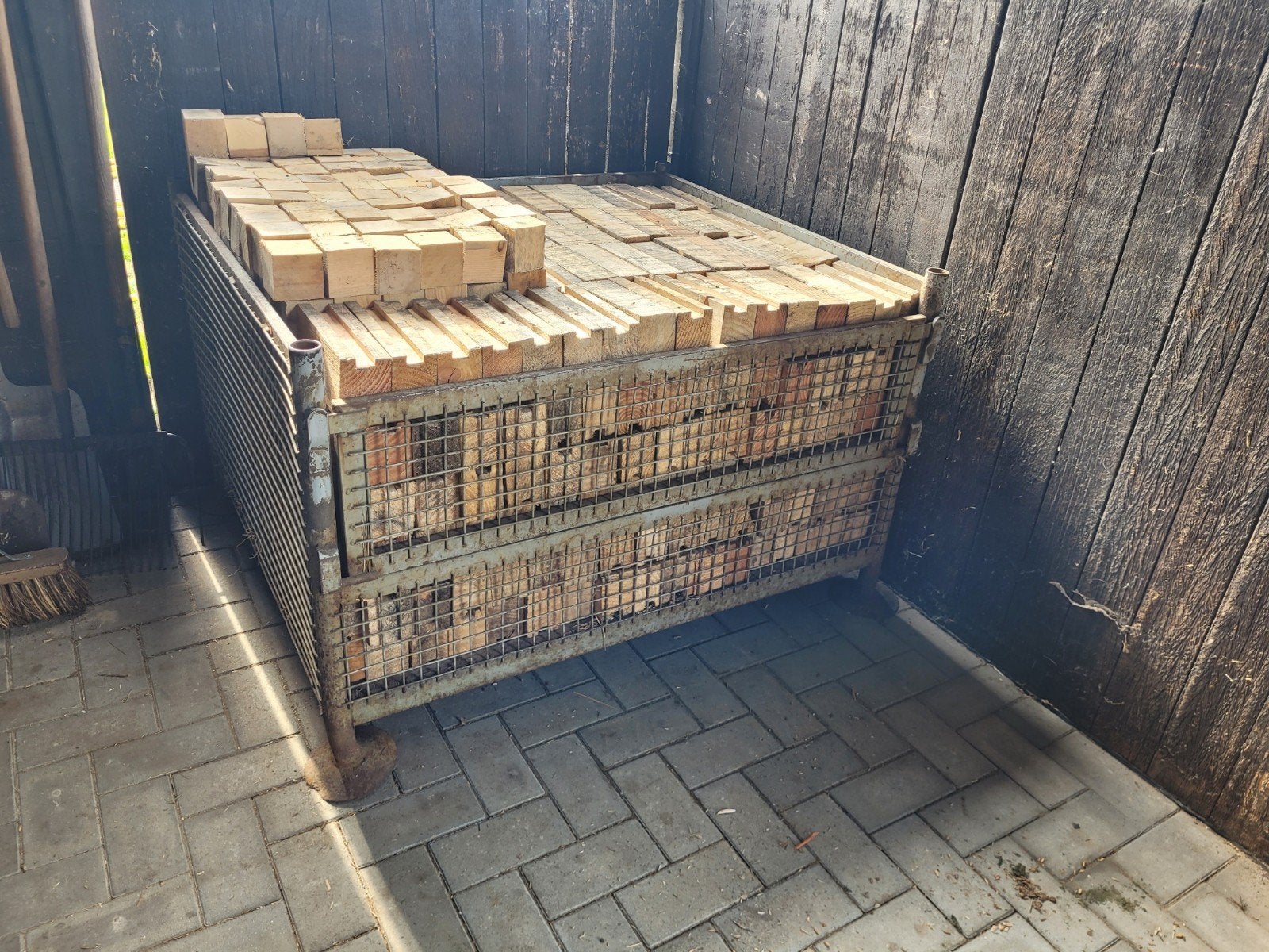 brandhout stookhout Aanmaakhout, Ophalen