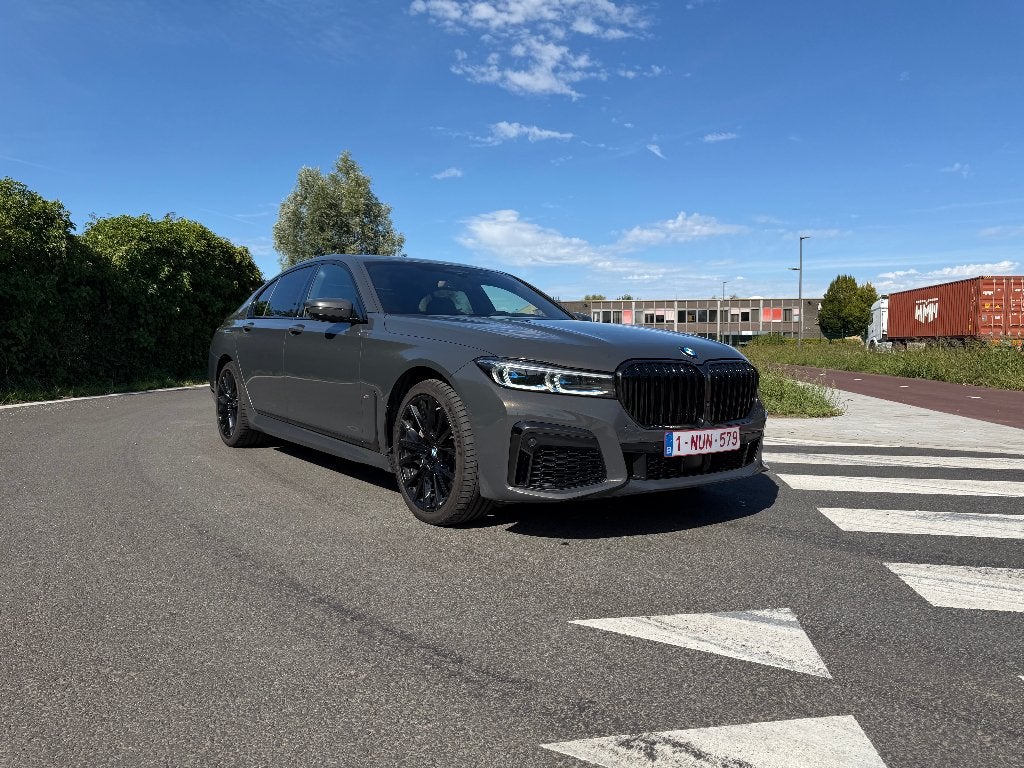 BMW 750d xdrive, full option, Autos, BMW, Cuir, Argent ou Gris, Achat, Carnet d'entretien