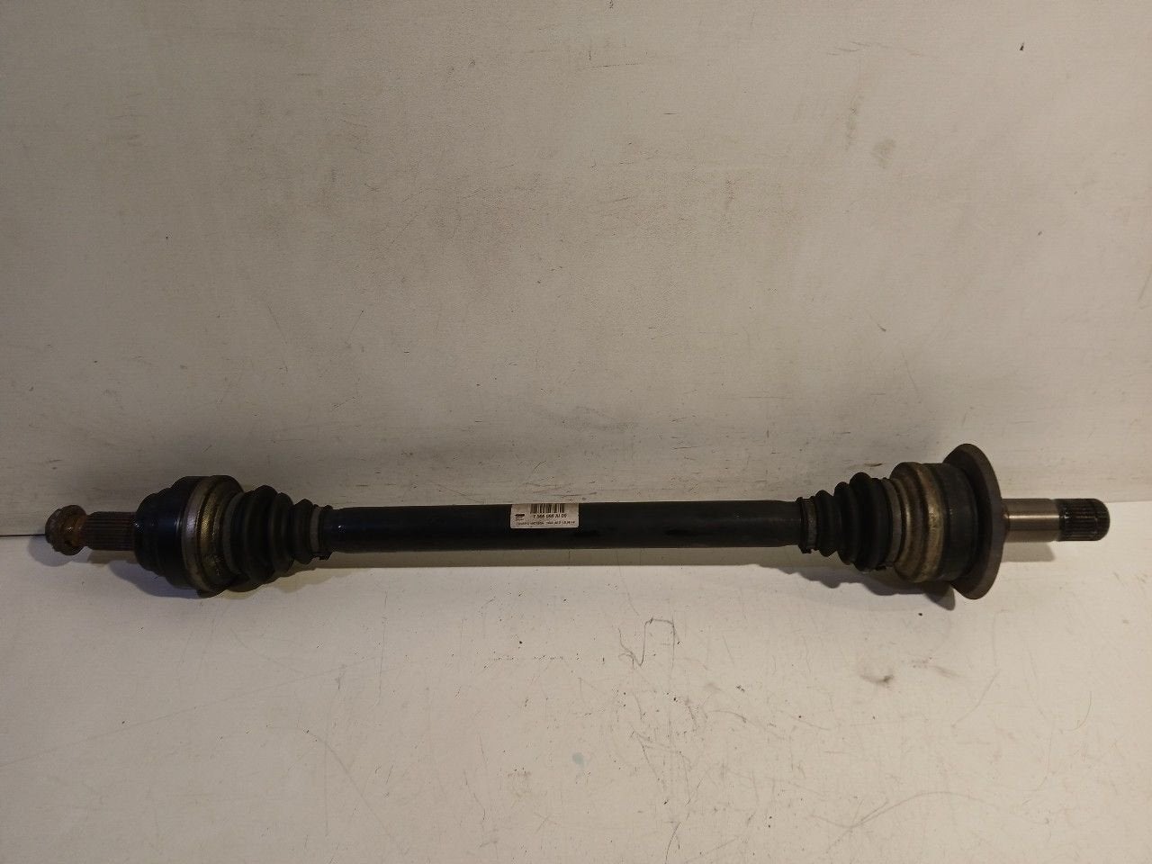 Aandrijfas links achter BMW 6 serie, Onderdelen@venauto.nl, Van der Ven Autorecycling B.V., Gebruikt, Ettenseweg 76, 4706 PB Roosendaal, The Netherlands