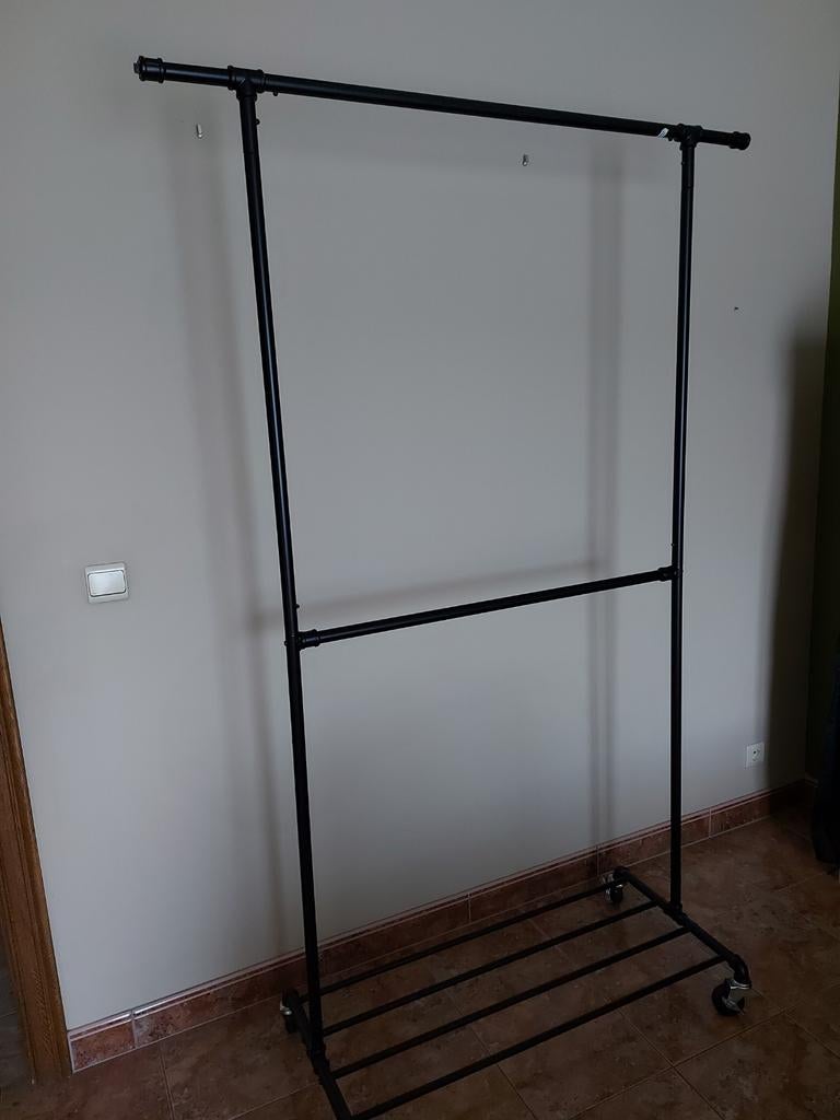 portant avêtements, Enlèvement