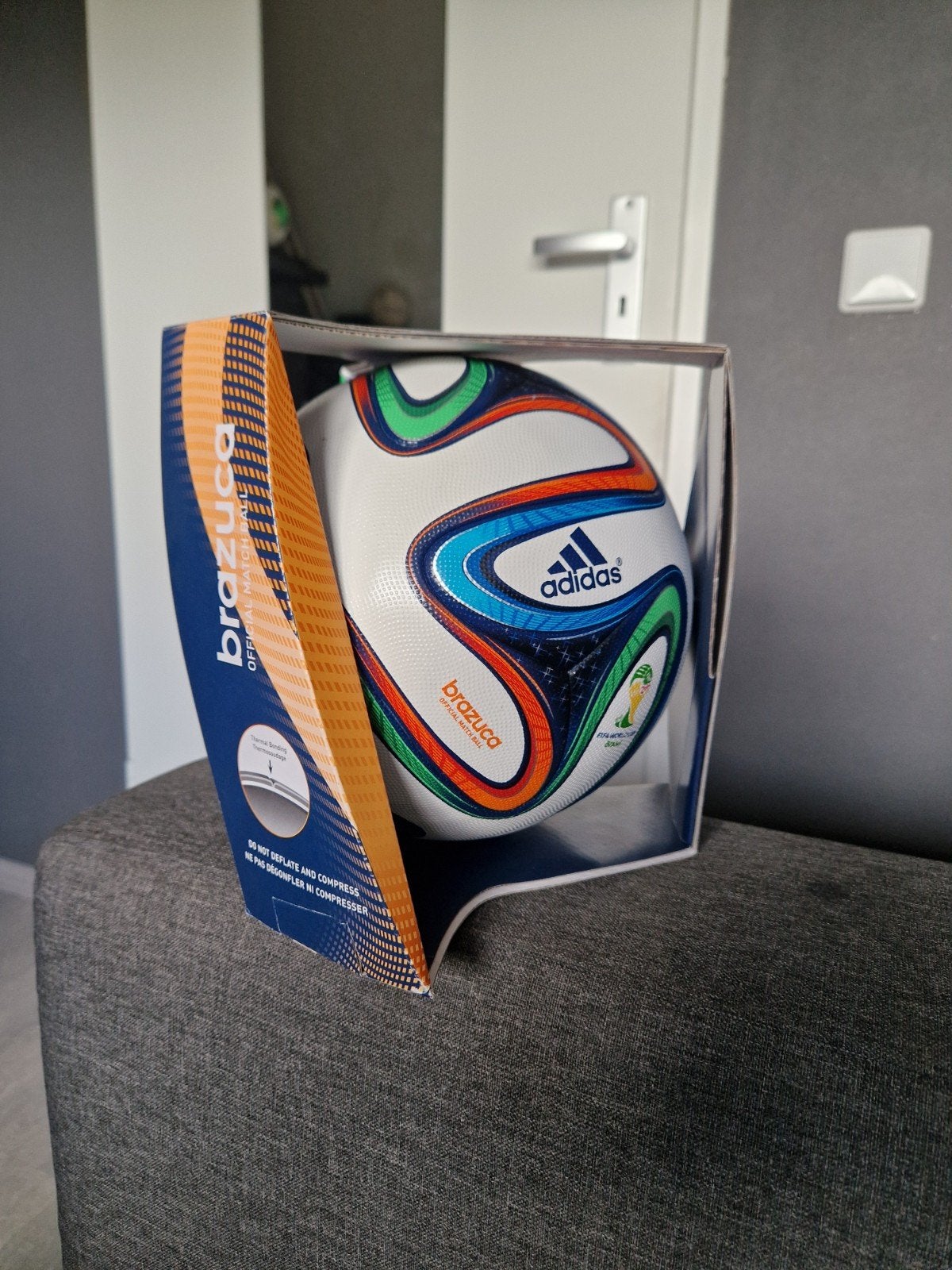Adidas Brazuca OFFICIAL MATCHBALL (WK 2014), Ophalen of Verzenden