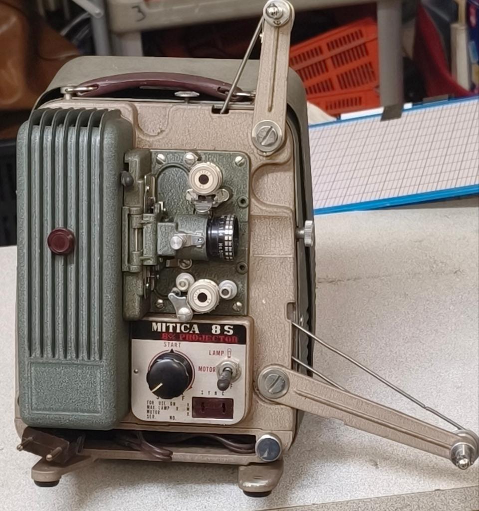 Projecteur Vintage MITICA 8S (Films 8mm), Collections, 1940 à 1960, Projecteur