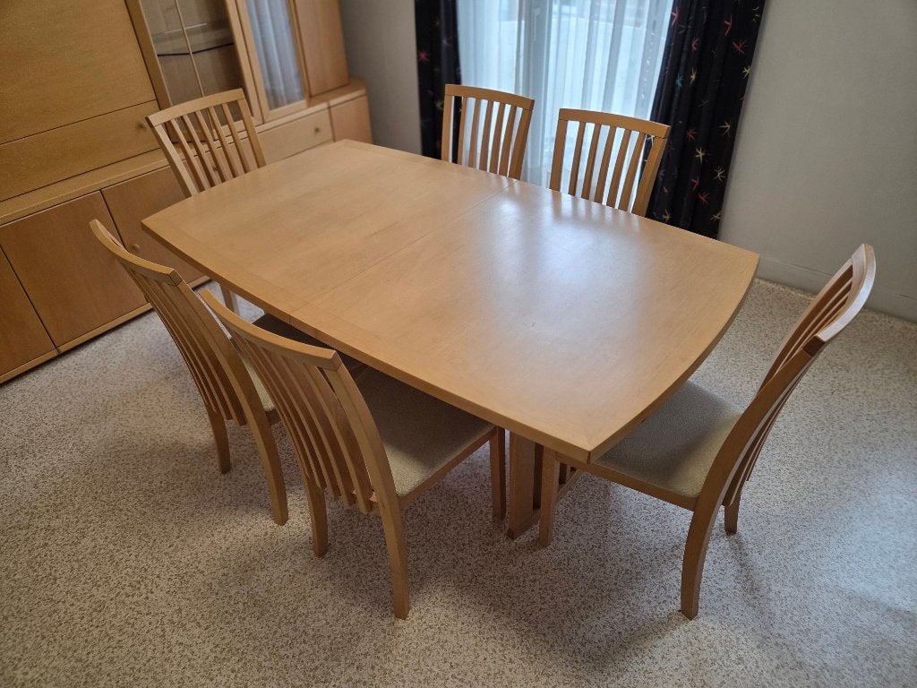 Uitschuifbare tafel (+6 stoelen) - Hulsta, Ophalen, 50 tot 100 cm, Zo goed als nieuw, Vijf personen of meer