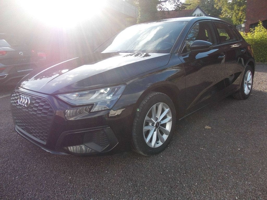 Audi A3 A3 Sportback 30 TFSI Attraction, Autos, Achat, Euro 6, Entreprise, Boîte manuelle