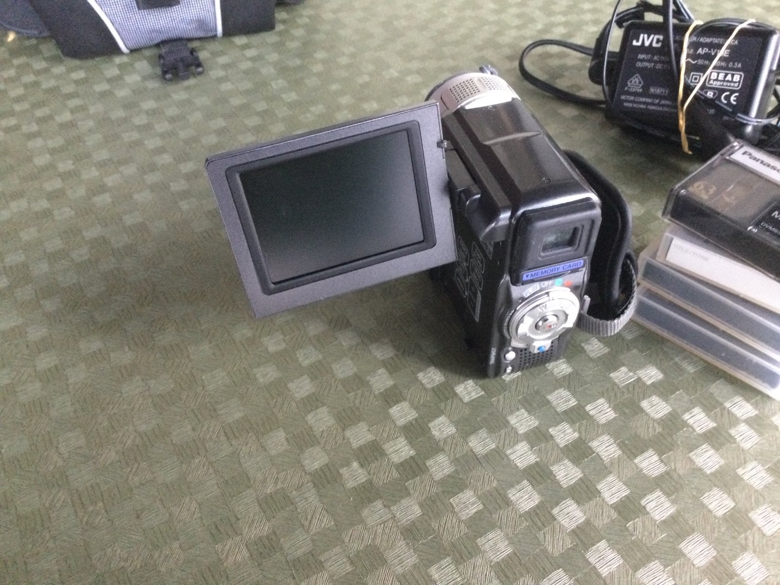 Camcorder merk JVC, TV, Hi-fi & Vidéo, Enlèvement, Comme neuf