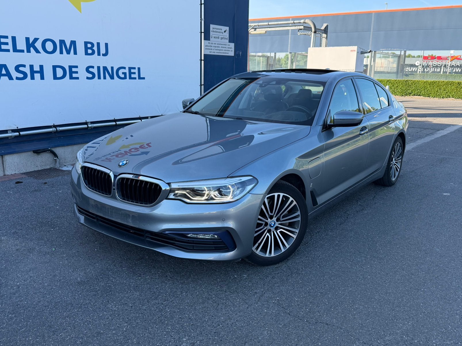 Bmw 530e 2018 Pano Headup 360cam memory full option, Auto's, BMW, Bedrijf, Berline, Hybride Elektrisch/Benzine, Te koop