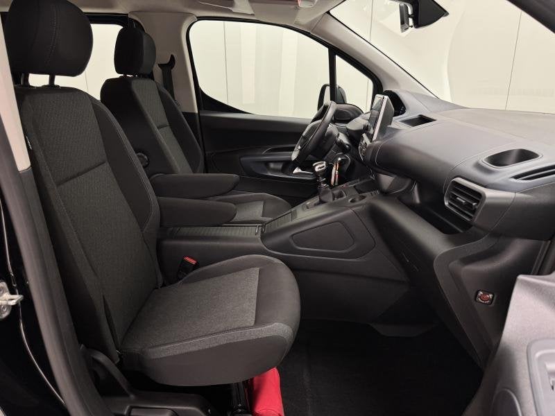 Peugeot Overige modellen 1.2i STD Allure S&S LED|GPS|PDC|CAM, Auto's, Monovolume, 1199 cc, Zwart, Handgeschakeld