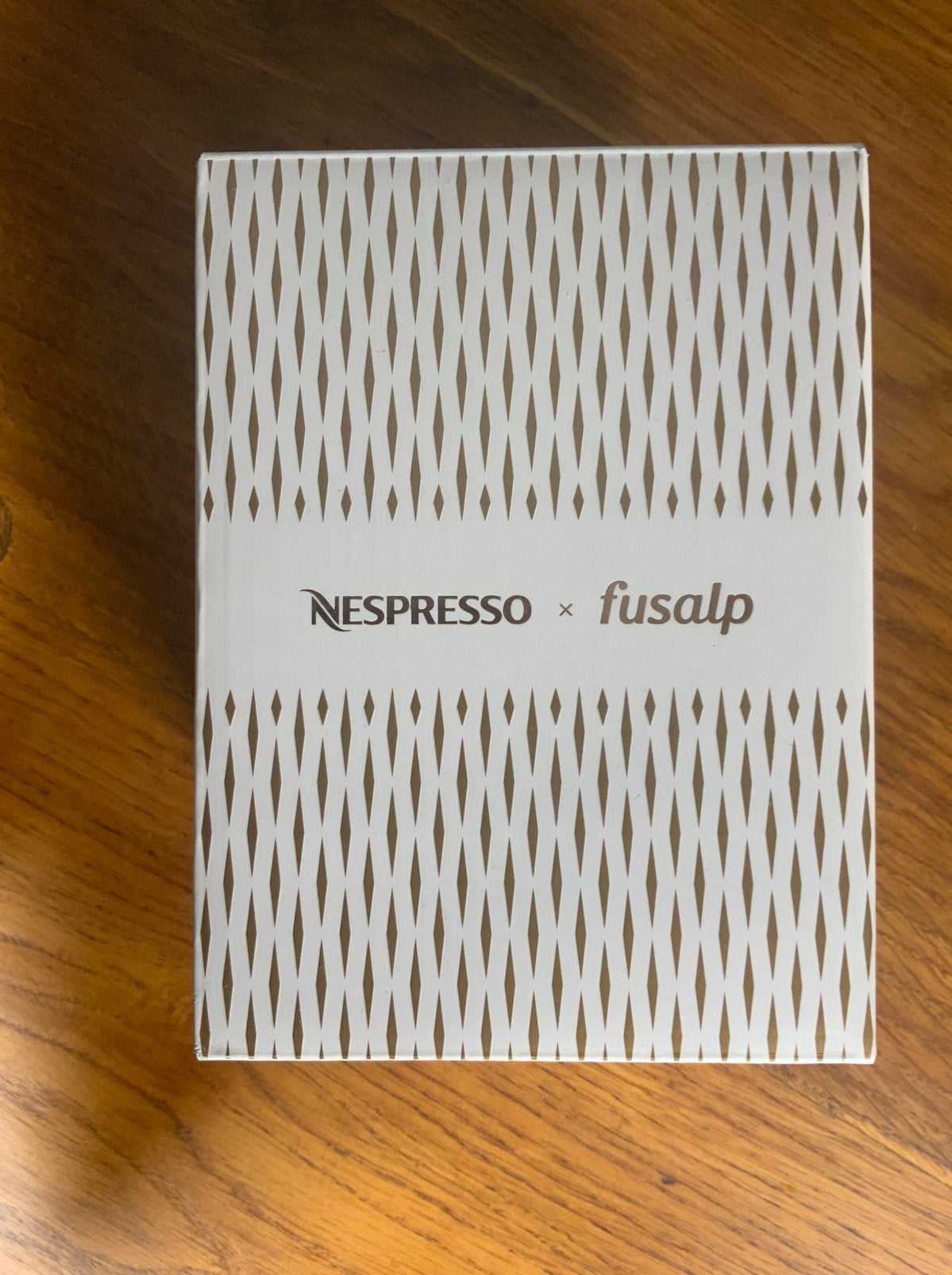 Nespresso fusalp coctailglas. Nieuw in doos., Verzamelen, Glas en Drinkglazen, Ophalen of Verzenden, Nieuw