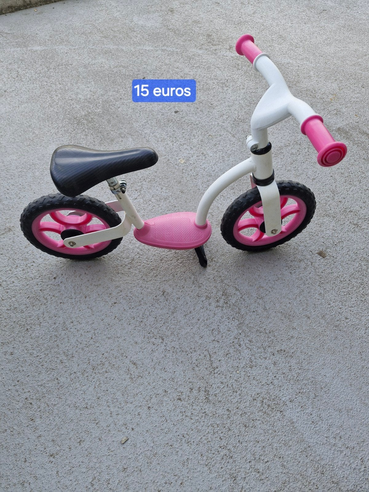 Draisiene fille blanc et rose, Enlèvement