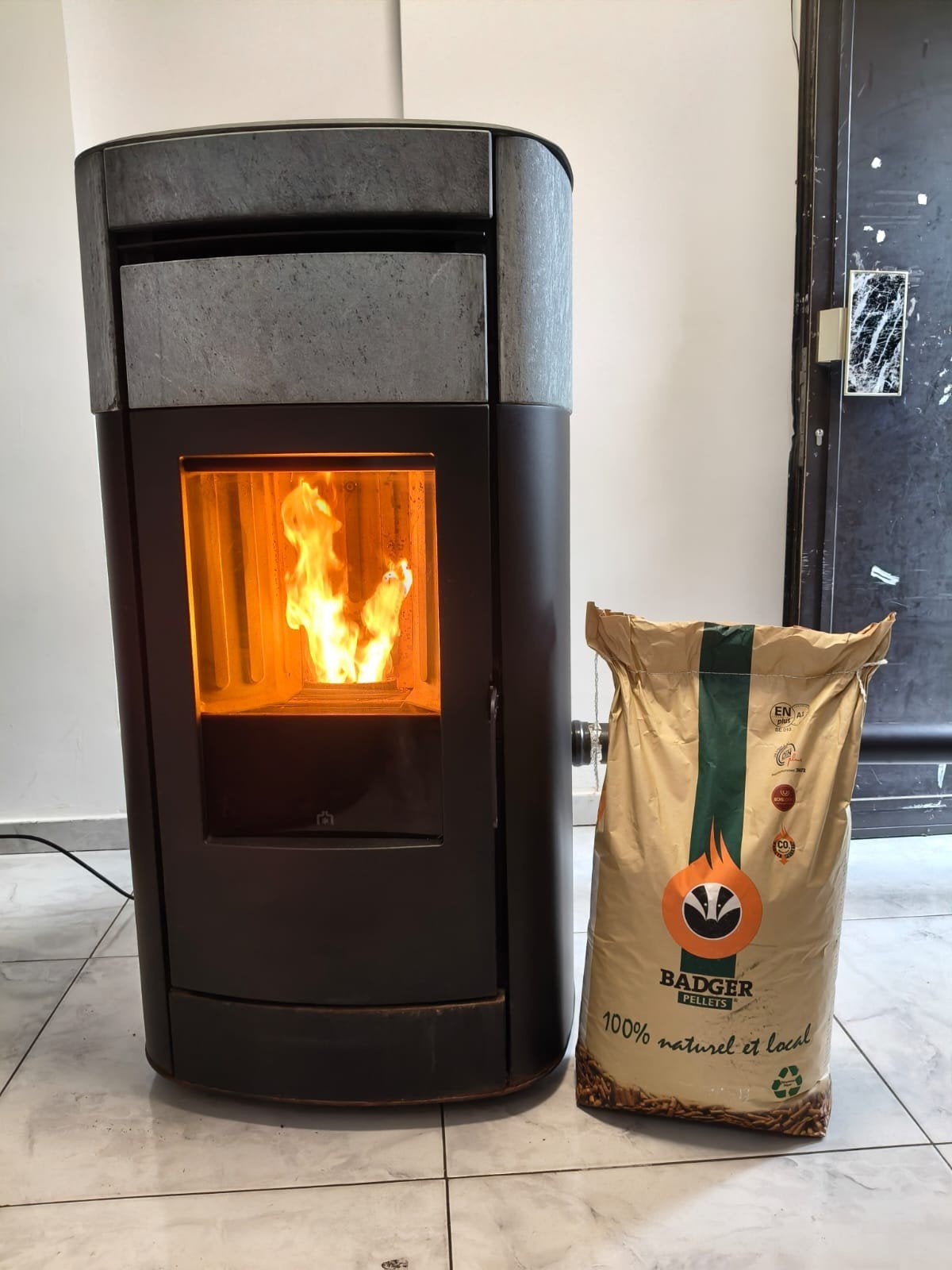 pelletkachel edilkamin vyda evo 14.8kw 2650€ van jaar 2019, Ophalen of Verzenden, Pelletkachel