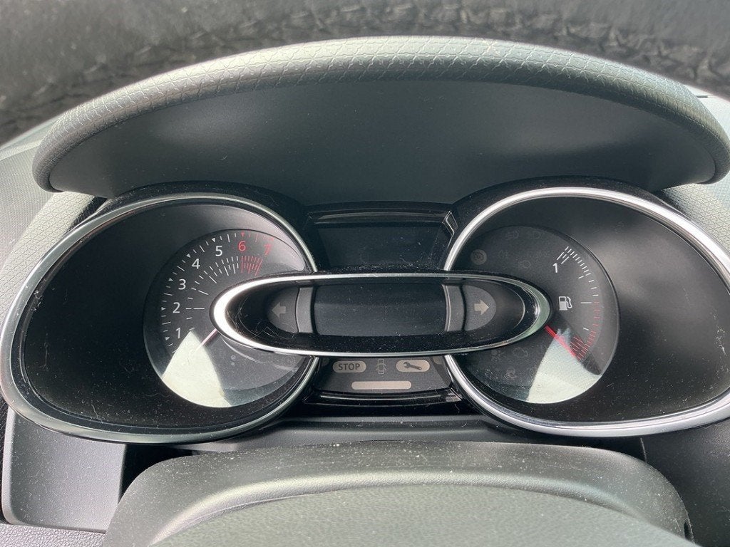 COCKPIT Renault Clio IV (5R) (01-2012/08-2021), Gebruikt, Renault, Peter-Huppertz-Straße 5
51063  Köln, DE, Dialog.deutschland@renault.de