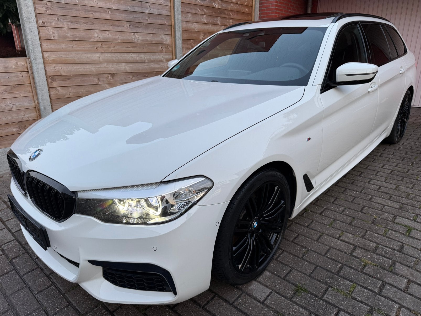 BMW 520D M-Pack|Pano|HarmanKardon|, Automaat, Dealer onderhouden, Achterwielaandrijving, Euro 6
