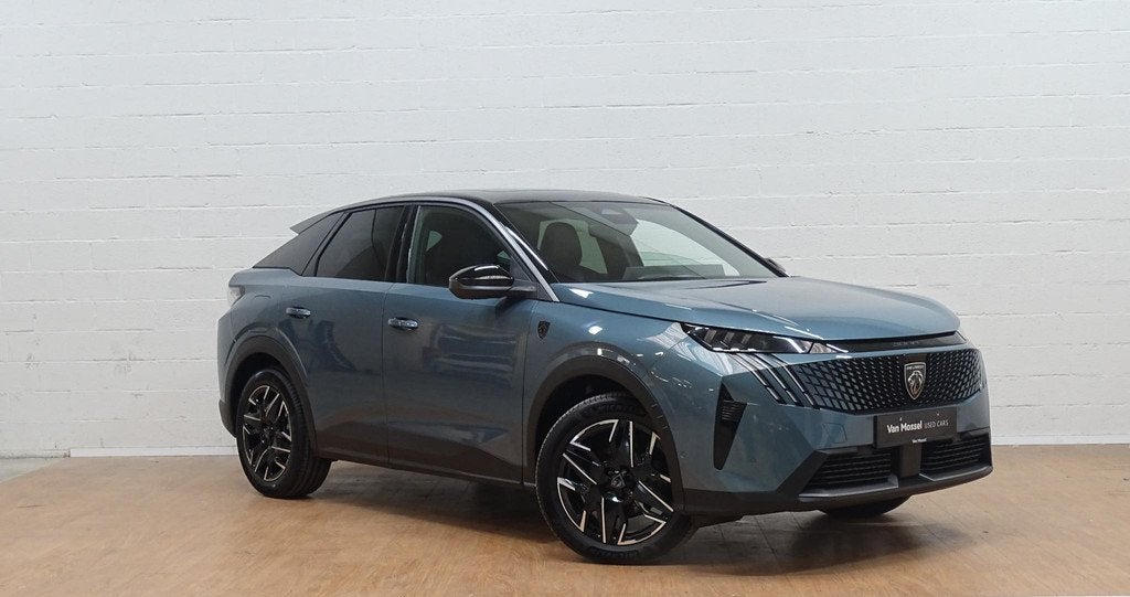Peugeot 3008 1.2 HYBRID DSC6 GT+leder+pano dak+trekhaak, Auto's, Gebruikt, Zwart, Automatische klimaatregeling, Leder