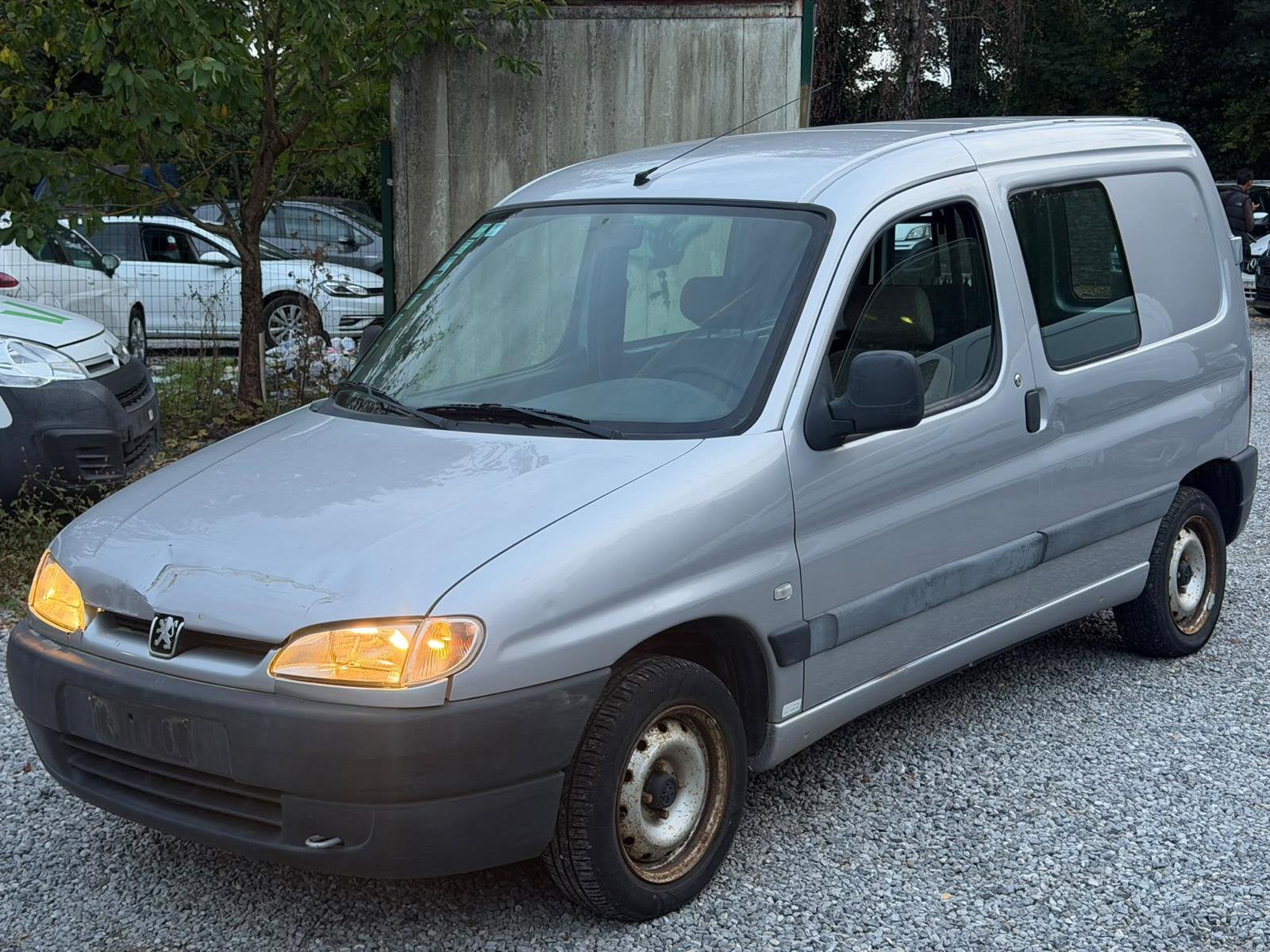 Peugeot partner 1.4 essence 140000 km, Achat, 4 portes, Autre carrosserie, Particulier