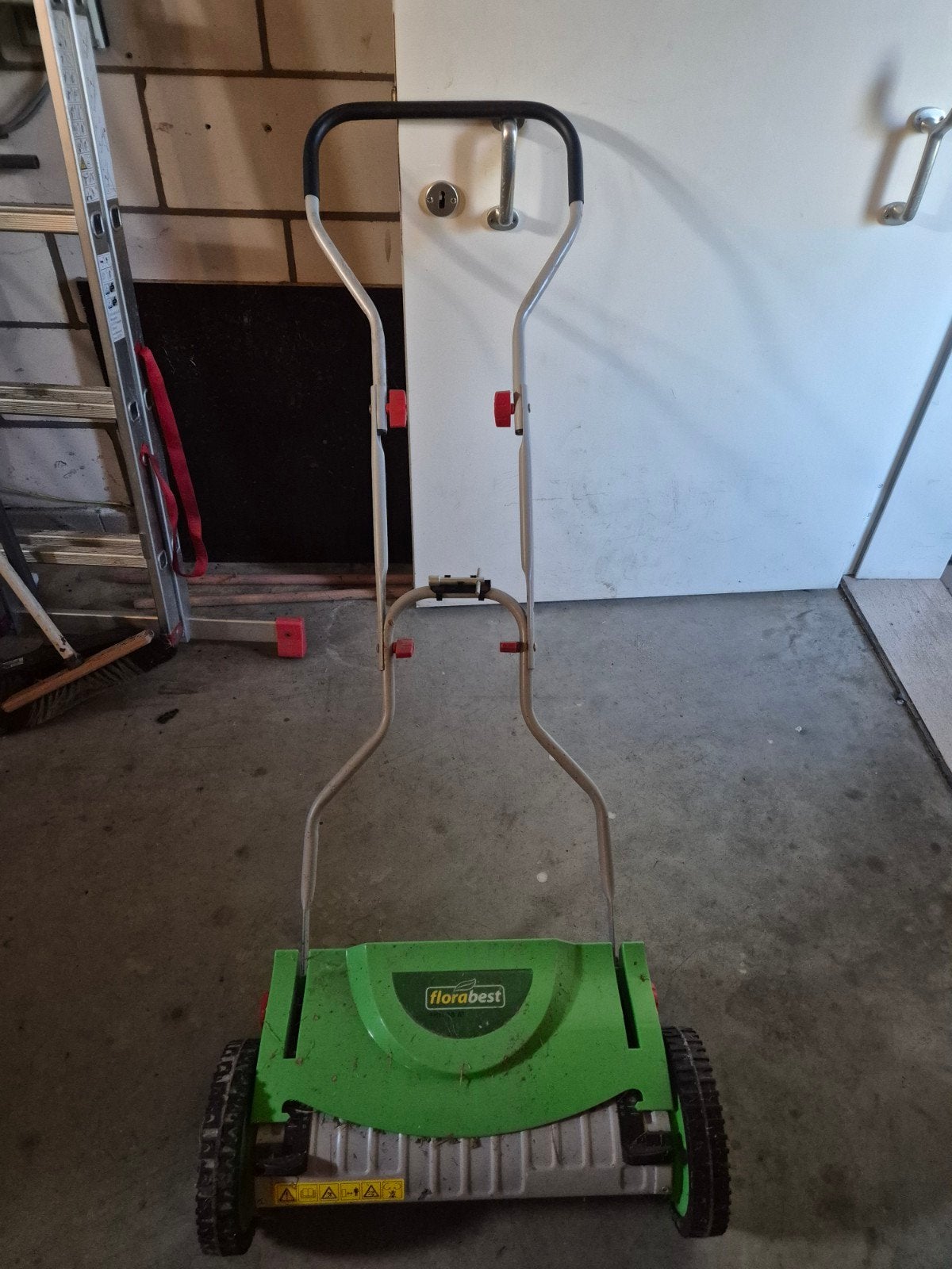handgrasmaaier, Ophalen, Handgrasmaaier, Florabest