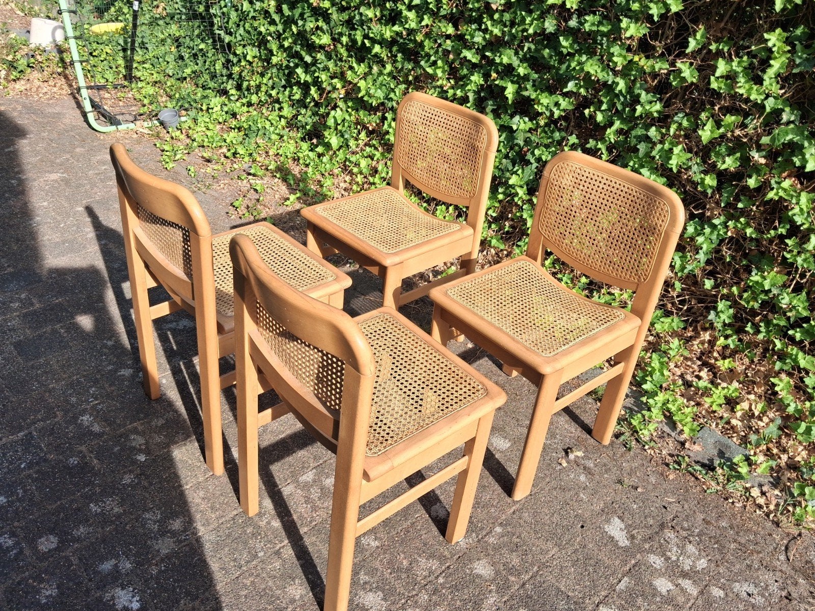 4 Scandinavische stijl beuken stoelen met rotan zit en rug, Huis en Inrichting, Stoelen, Ophalen