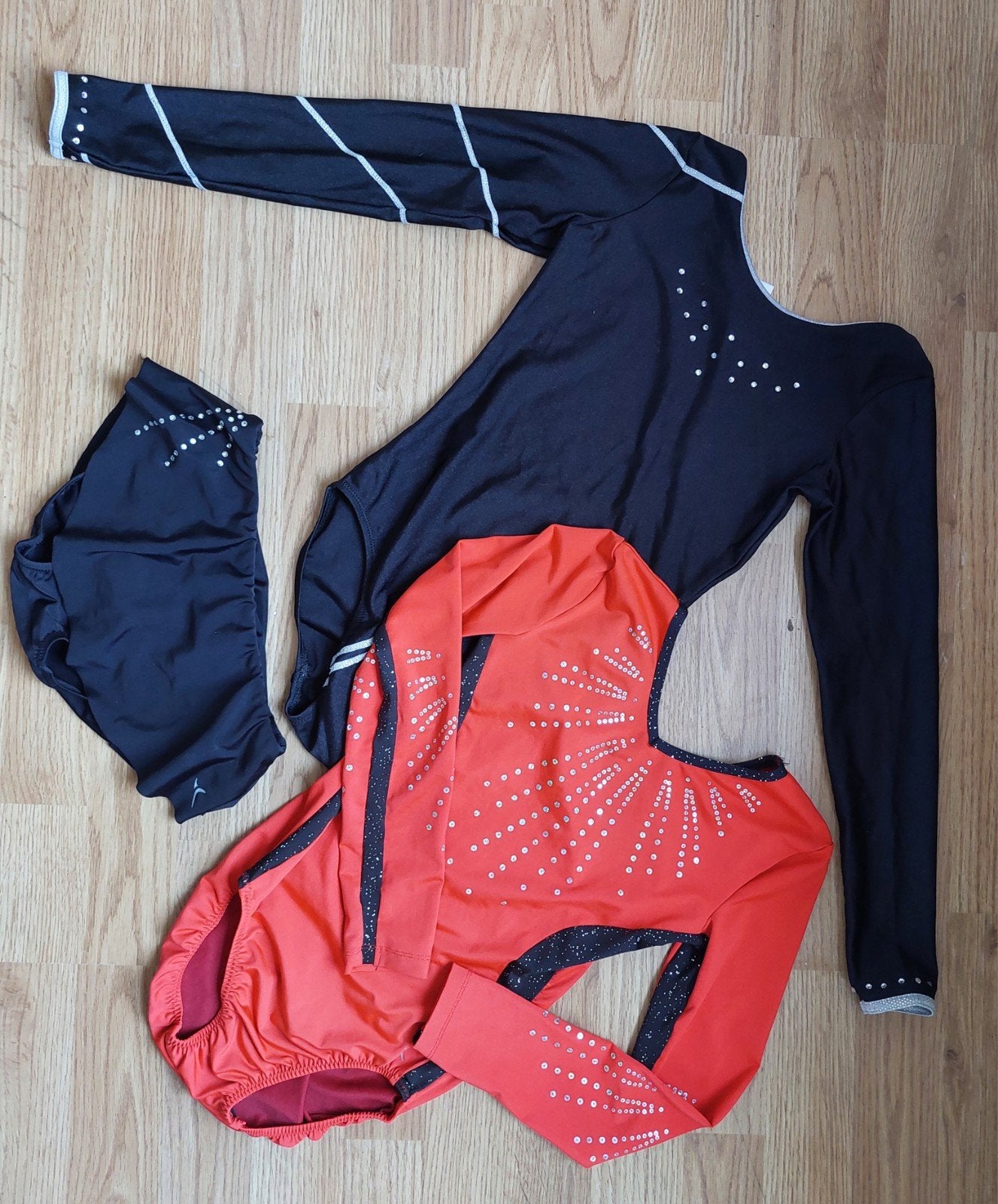 lot gymnastique justaucorps fille, Kinderen en Baby's, Kinderkleding | Overige, Ophalen, Zo goed als nieuw, Decathlon, Meisje