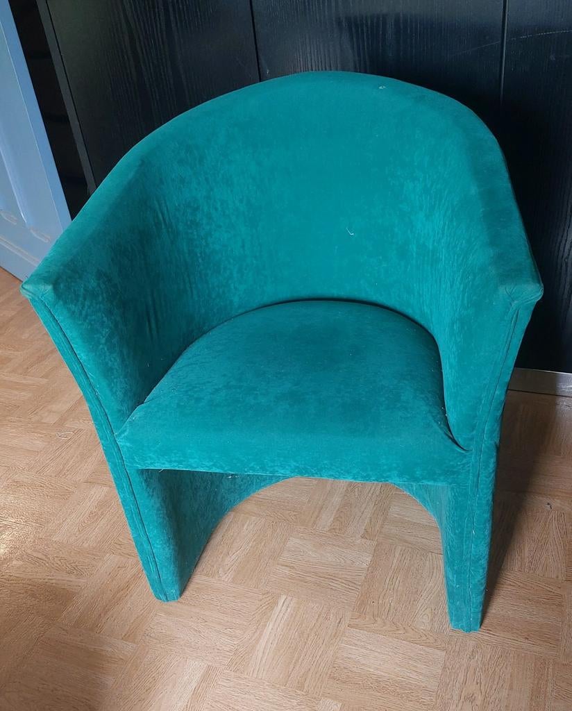Kuipstoel of clubfauteuil in fluwelen bekleding, Ophalen