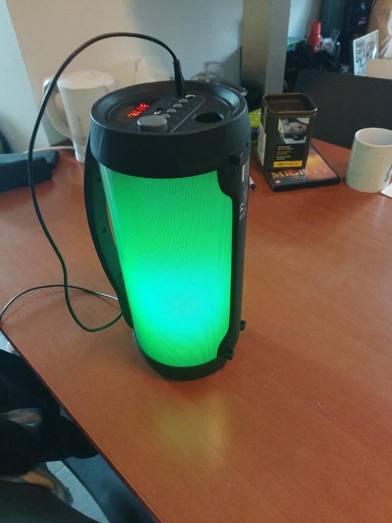 Bleuthoot box in goede staat 18 euro, Musique & Instruments, Lumières & Lasers, Enlèvement