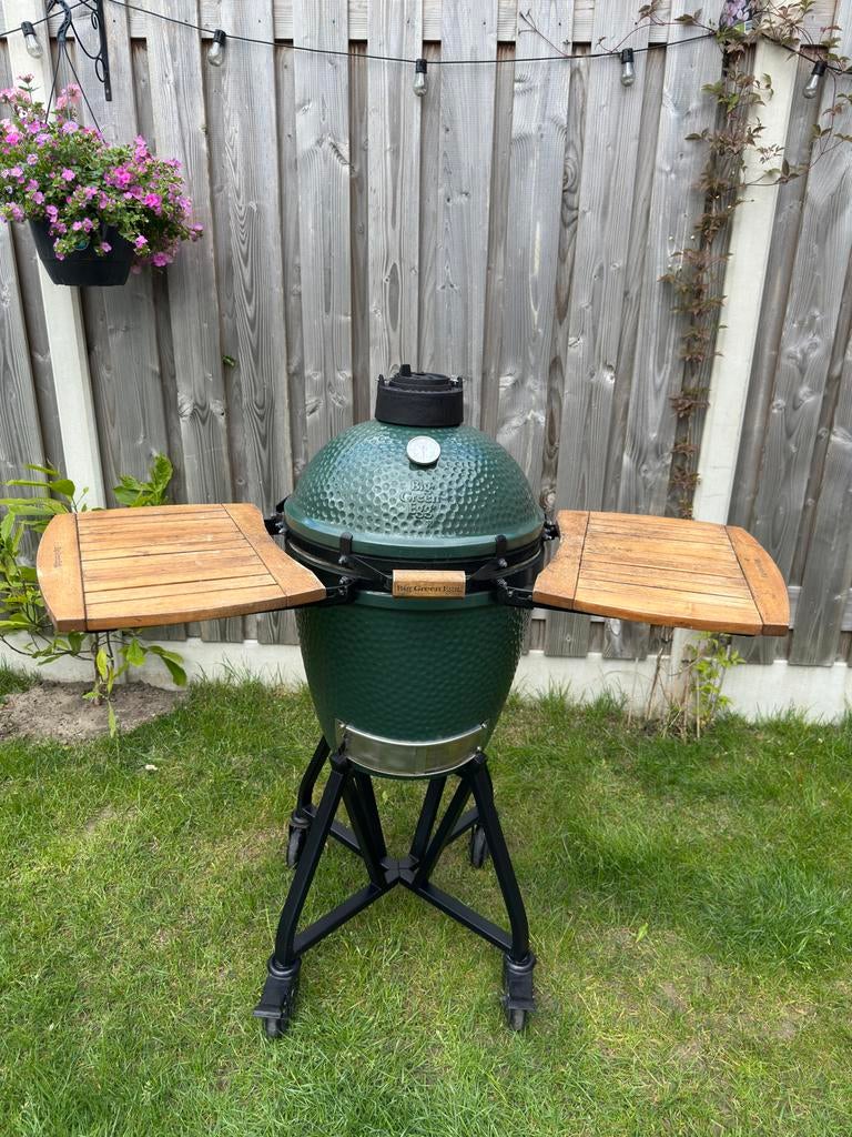 Big Green Egg Medium, Ophalen, Zo goed als nieuw, Met accessoires