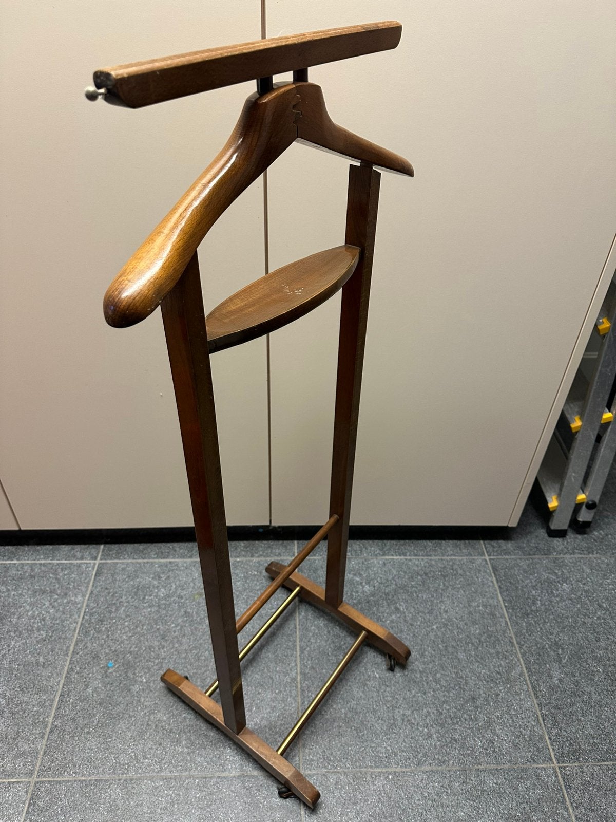 Vintage houten herendienaar / valet stand – massief hout, Vêtements | Femmes, Portants à vêtements, Enlèvement, Utilisé