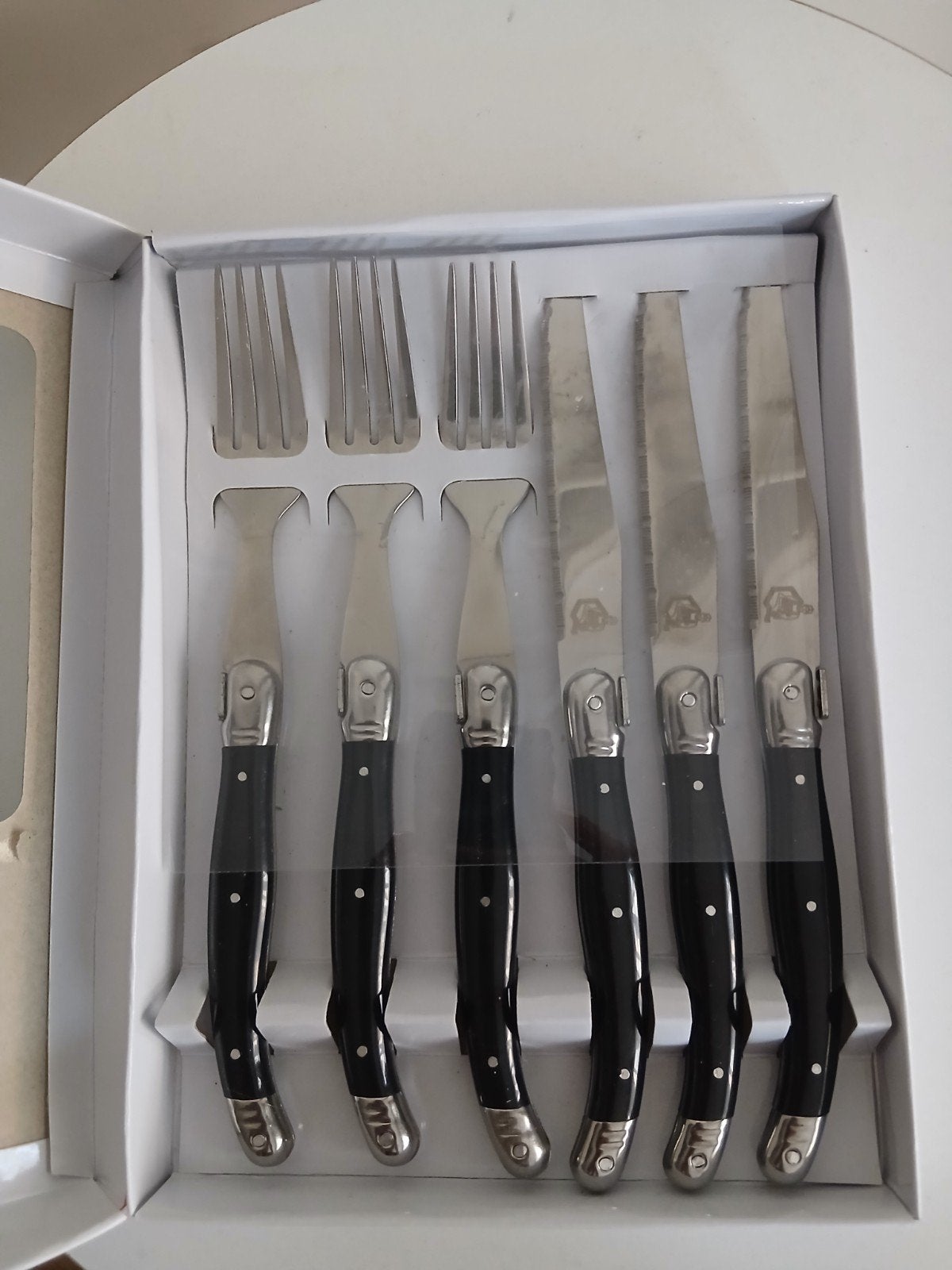 Ménagère 6 pièces couteaux et fourchettes style Laguiole, Enlèvement ou Envoi, Neuf, Set de couverts