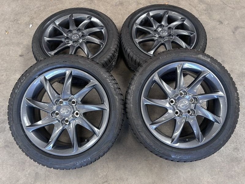 17 inch originele velgen + winterbanden Toyota Auris - Corol, Auto-onderdelen, Gebruikt, -, -, Banden en Velgen