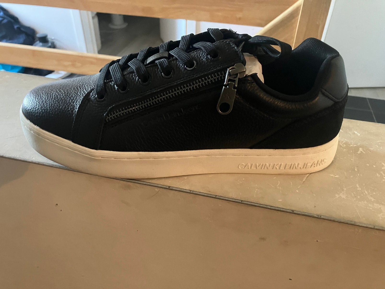 Calvin klein schoen maat 44, Vêtements | Hommes, Chaussures, Enlèvement, Neuf, Noir